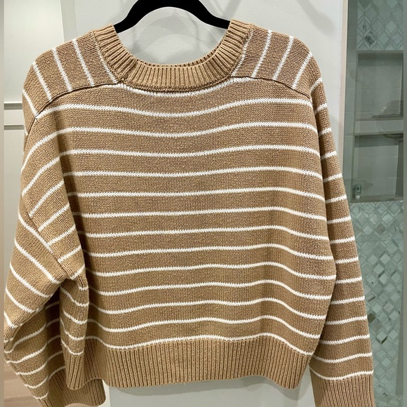 T Tahari Saddle Stripe Long Sleeve Khaki Sweater - Picture 5 of 6